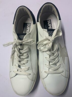 White Leather Men’s Sneakers with Gray Star Accent